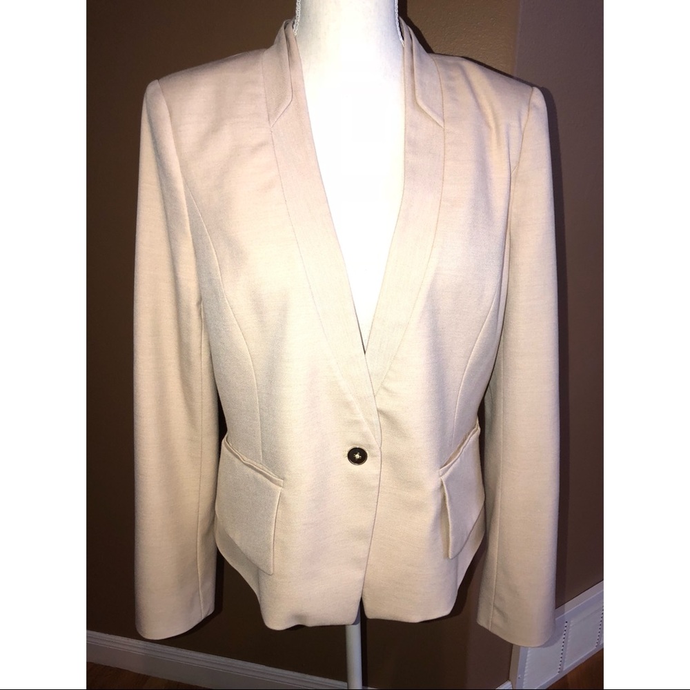 White House Black Market NWT cream blazer - 12